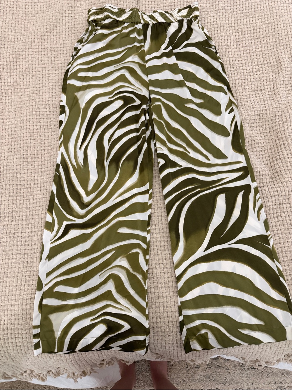 Joie Olive & White Zebra-Print Wide Leg Pants